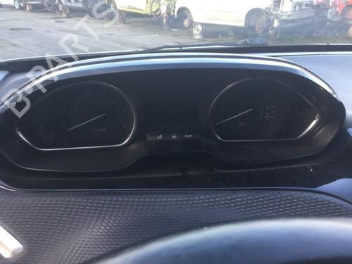 display-monitor-peugeot-2008-i-cu_-2013-35987846 main image