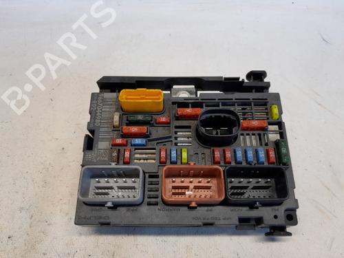 Used Fuse box PEUGEOT 5008 (0U_, 0E_) 1.6 16V (156 hp) 29166726