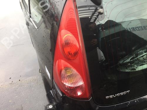 Used Left taillight PEUGEOT 107 (PM_, PN_) 1.0 (68 hp) 23395621