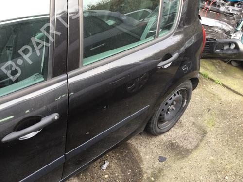 Used Left rear door Left rear door 11136337 11136337