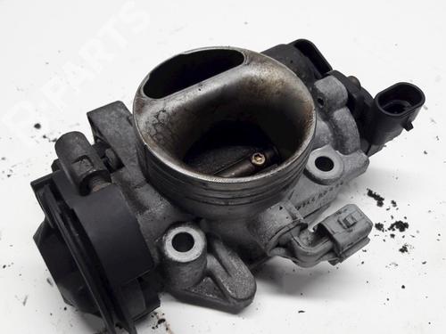 Used Throttle body Throttle body CITROËN SAXO (S0, S1) 1.4 VTS (75 hp) 11136649 11136649