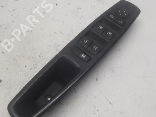 Used Switch RENAULT MEGANE III Hatchback (BZ0/1_, B3_) 1.5 dCi (BZ09, BZ0D, BZ1W, BZ29, BZ14) (110 hp) 11078011