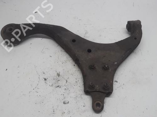 Used Right front suspension arm KIA SPORTAGE II (JE_, KM_) 2.0 i 16V (141 hp) 11075970