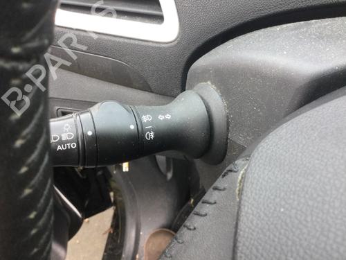 Commodo Essuie Glace / Phare Commodo Essuie Glace / Phare RENAULT GRAND SCÉNIC III (JZ0/1_) 1.4 16V (JZ0F) (131 hp) 35988115 35988115