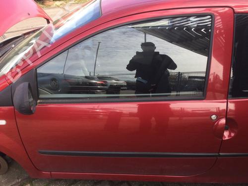 Used Left front door Left front door RENAULT TWINGO II (CN0_) 1.2 (CN0D) (58 hp) 35988412 35988412