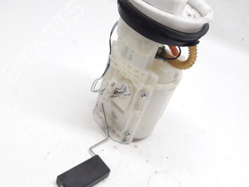 Used Fuel pump Fuel pump 11071931 11071931