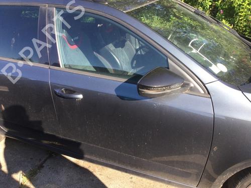 Used Right front door Right front door 37091171 37091171