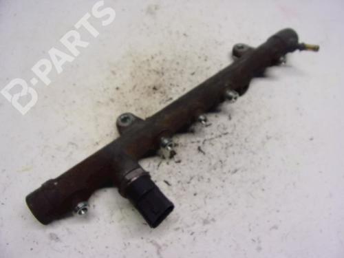 Used Common rail Common rail OPEL VIVARO A Van (X83) 1.9 DTI (F7) (101 hp) 11067622 11067622