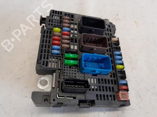Used Fuse box DS DS 4 / DS 4 CROSSBACK (NX_) 1.6 THP 165 (165 hp) 28615374