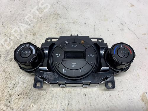 climate-control-ford-fiesta-vi-cb1-ccn-2008-40023662 main image