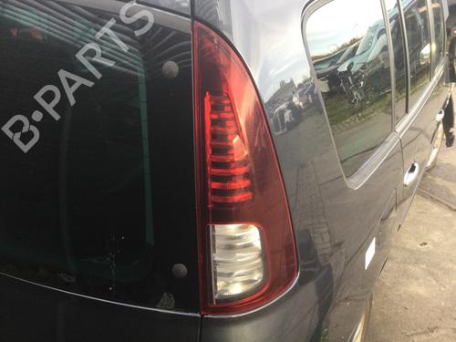 Høyre baklys Høyre baklys RENAULT ESPACE IV (JK0/1_) 2.0 (JK0A, JK1D, JK0N) (170 hp) 36089011 36089011