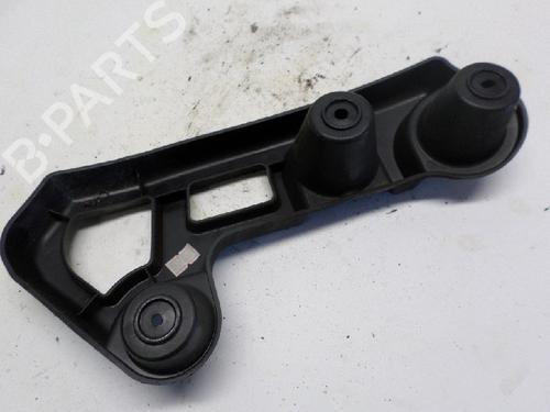 Used Rear bumper bracket RENAULT CLIO IV Grandtour (KH_) 0.9 TCe 90 (90 hp) 13151125