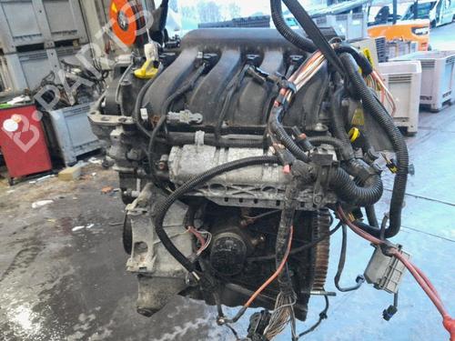 Motor RENAULT SCÉNIC II (JM0/1_) 2.0 (JM05, JM0U, JM1N, JM1U, JM2V) (135 hp) 30795671