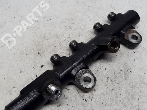 Used Common rail Common rail DACIA DOKKER Express Box Body/MPV 1.5 dCi 75 / Blue dCi 75 (FEJW, FEAH) (75 hp) 11070906 11070906