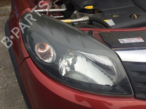 Used Right headlight DACIA SANDERO 1.5 dCi (68 hp) 29817269