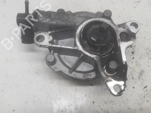 Used Vacuum pump RENAULT TRAFIC III Van (FG_) 1.6 dCi 120 (FGMB) (120 hp) 13154860