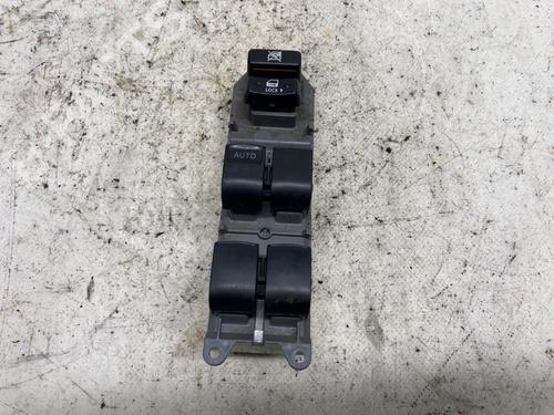 Used Switch TOYOTA RAV 4 III (_A3_) 2.2 D 4WD (ALA30_, ALA30R) (136 hp) 18846413