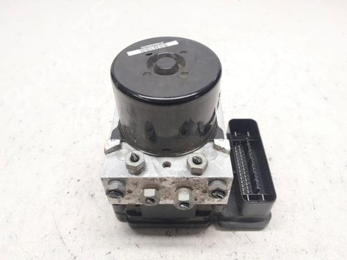 Used ABS pump VOLVO V40 Hatchback (525) D2 (120 hp) 20228284