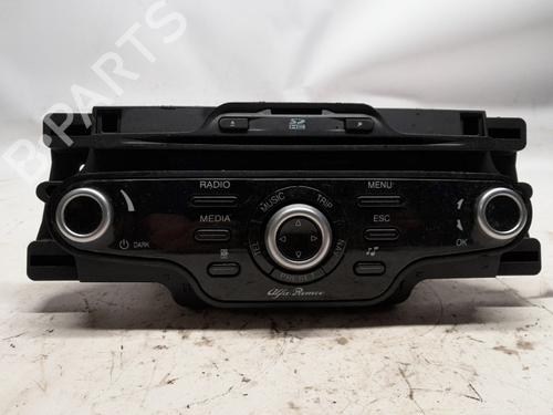 Used Radio ALFA ROMEO GIULIETTA (940_) 1.4 TB (940FXB1A, 940FXB11) (170 hp) 23983820