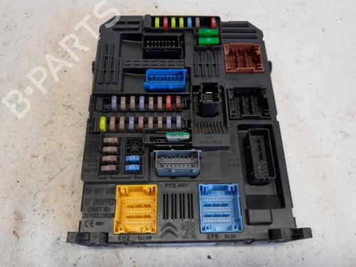 Used Fuse box PEUGEOT EXPERT Van (V_) 2.0 BlueHDi 120 (122 hp) 28827750