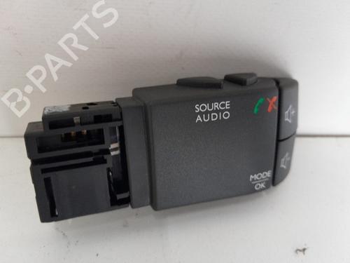 Used Steering wheel controls RENAULT CLIO IV (BH_) 0.9 TCe 90 (BHNF, BHMA, BHMH, BHJK, BHJR) (90 hp) 29633706