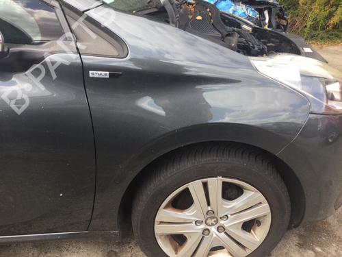 Used Right front fenders PEUGEOT 208 I (CA_, CC_) 1.2 VTI 82 (82 hp) 29817302