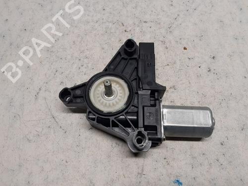 andre-volvo-v40-hatchback-525-d2-a2469063100-968740101-15317-2012-2013-2014-2015-2016-2017-2018-2019-20228286 main image