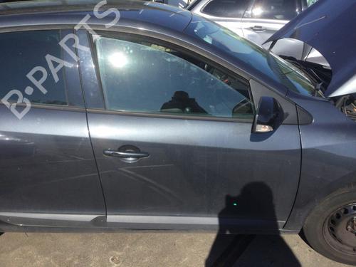 right-front-door-renault-megane-iii-hatchback-bz01_-b3_-2008-27662558 main image