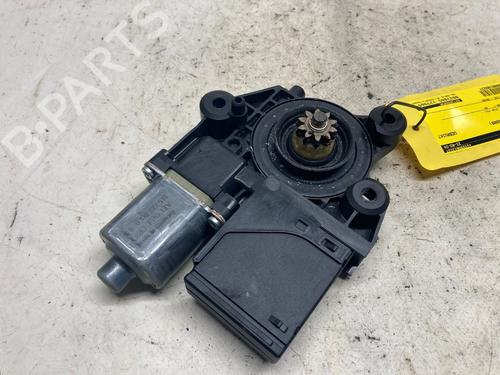 Used Electronic module RENAULT SCÉNIC III (JZ0/1_) 2.0 16V (JZ0G, JZ0P, JZ1E, JZ1P) (140 hp) 18846791