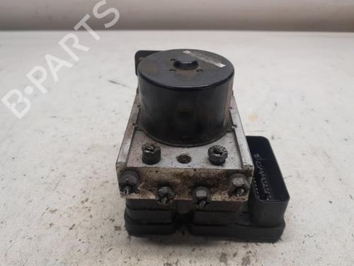 ABS Bremseaggregat RENAULT TWINGO II (CN0_) 1.2 (CN0D) (58 hp) 22569073