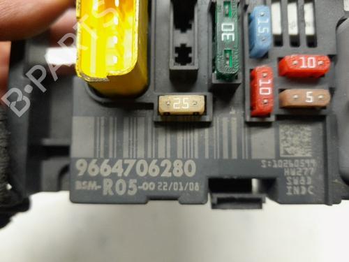 Fuse box PEUGEOT 308 I (4A_, 4C_) 1.6 16V | BP22175532E1 