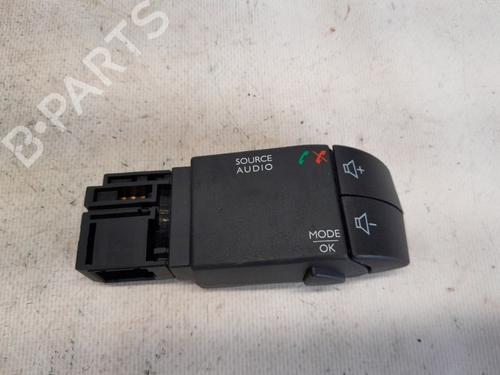 Used Steering wheel controls Steering wheel controls RENAULT CAPTUR I (J5_, H5_) 1.2 TCe 120 (118 hp) 29168007 29168007