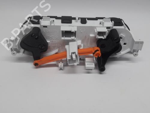 Climate control PEUGEOT 208 I (CA_, CC_) 1.2 VTI 82 | BP11074862I5 