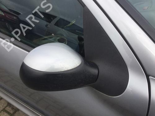 Used Right mirror PEUGEOT 206 Hatchback (2A/C) 1.4 i (75 hp) 24704899