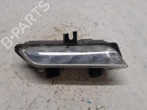 Used Right daytime light Right daytime light 21835975 21835975
