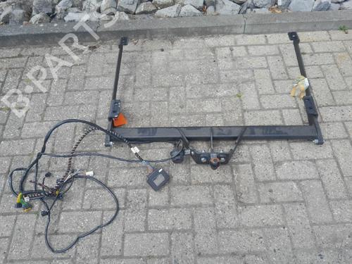 Used Tow ball/Mechanism RENAULT TRAFIC III Van (FG_) 2.0 dCi 150 (FGMU) (150 hp) 28064464