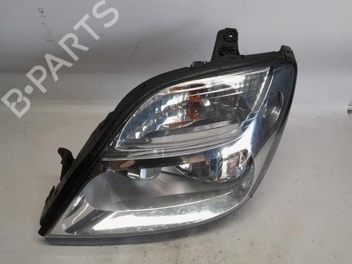 Phare gauche RENAULT SCÉNIC I MPV (JA0/1_, FA0_) 2.0 16V (JA1D, JA17) (140 hp) 33185191