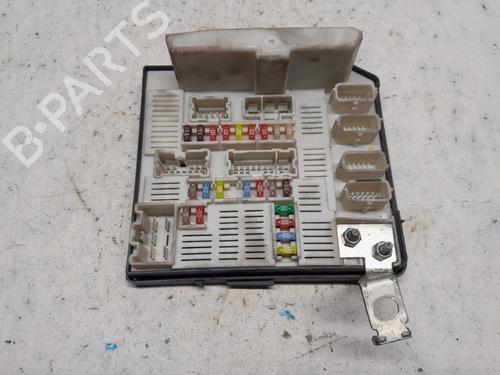 Used Fuse box RENAULT SCÉNIC II (JM0/1_) 1.6 16V (JM1R) (112 hp) 28205701