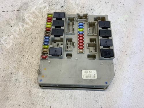 Used Fuse box Fuse box RENAULT CLIO III (BR0/1, CR0/1) 1.2 16V (BR0R, BR1D, BR1L, CR0R) (65 hp) 36394209 36394209