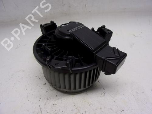 Used Heater blower motor Heater blower motor TOYOTA YARIS (_P13_) 1.3 (NSP130_, NSP130) (99 hp) 11067429 11067429