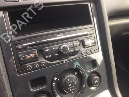 Used Radio Radio PEUGEOT 5008 (0U_, 0E_) 1.6 16V (120 hp) 35988465 35988465
