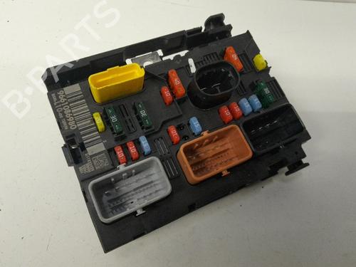 fuse-box-peugeot-207-wa_-wc_-2006-2007-2008-2009-2010-2011-2012-2013-2014-2015-32035904 main image