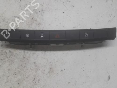 Used Warning switch FIAT TIPO Estate (356_, 357_) 1.5 T4 Hybrid (131 hp) 13154934