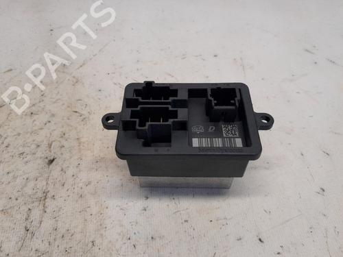 Used Heater resistor Heater resistor PEUGEOT 5008 II (MC_, MJ_, MR_, M4_) 1.6 BlueHDi 120 (MCBHZH, MCBHZW) (120 hp) 35988342 35988342