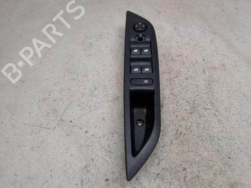 Used Switch PEUGEOT 208 II (UB_, UP_, UW_, UJ_) 1.2 PureTech 100 (101 hp) 30498799