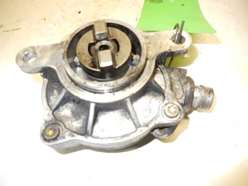 Used Vacuum pump OPEL VIVARO A Van (X83) 2.5 DTI (F7) (135 hp) 13151241