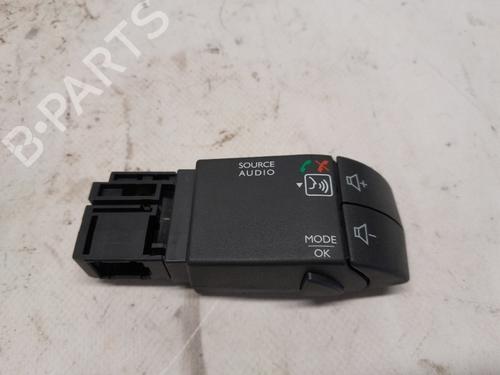 Used Steering wheel controls Steering wheel controls 38465886 38465886