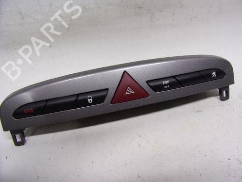 Used Warning switch PEUGEOT 308 SW I (4E_, 4H_) 1.6 16V (120 hp) 13151865