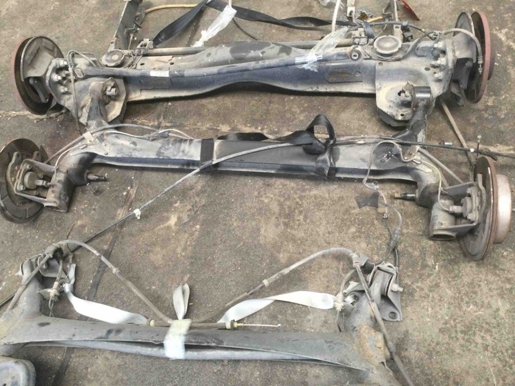 Rear axle TOYOTA COROLLA Verso (ZER_, ZZE12_, R1_) 1.8 (ZNR11