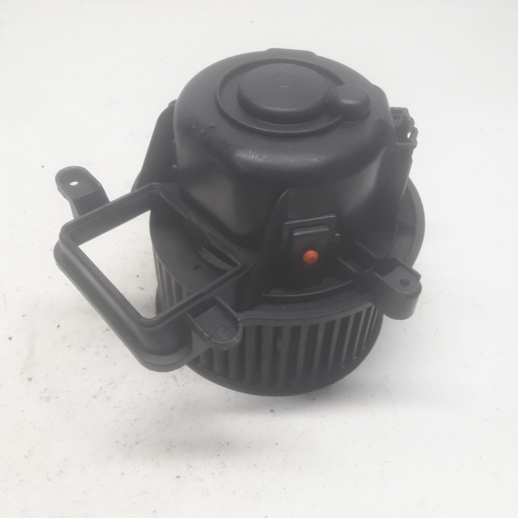 Heater blower motor PEUGEOT 3008 MPV (0U_) 1.6 HDi 11136135 BParts